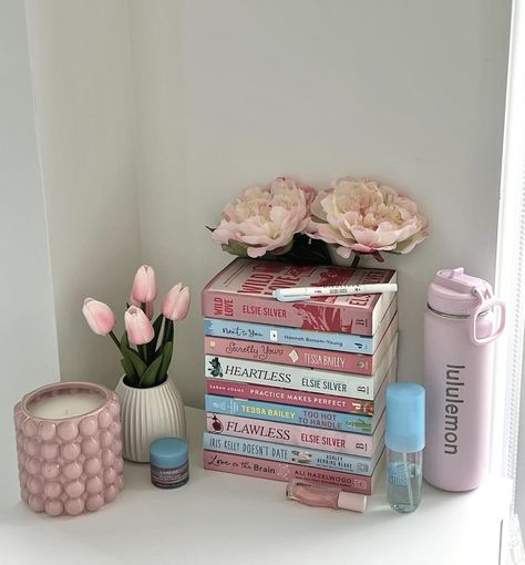 aesthetic | reader girls Me Characters, Reading Bookshelf, Bookshelf Corner, Bookshelf Aesthetic, Bookstagram Posts, Reader Girl, Reading Aesthetic, Book Haul, Digital Reading