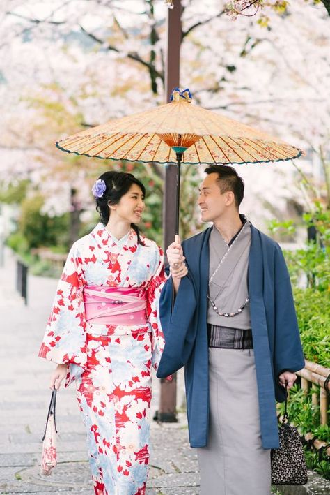 Kyoto Prewedding, Winter Prewedding, Japan Prewedding, Kimono Photoshoot, Japan Photoshoot, Japan Wedding, Prewedding Shoot, Japanese Couple, Wedding Photoshoot Props