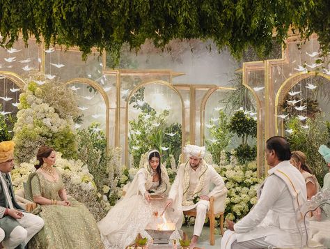 Alanna Pandey and Ivor McCray, The Taj Mahal Palace Mumbai | WeddingSutra Alanna Pandey, Cube Project, Roman Colosseum, Mumbai Wedding, Celebrity Bride, Top Wedding Trends, Mandap Decor, Wedding Mandap, Indian Wedding Planning