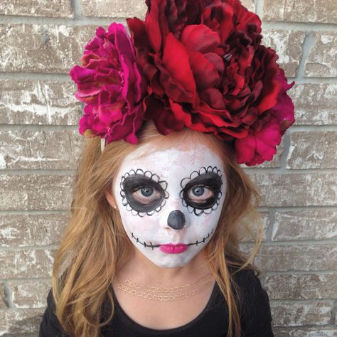 Children's Day of the Dead costume. Dia de Los Muertos | Sugar Skull. Kids Halloween costumes Day Of Dead Makeup Kids, Day Of The Dead Kids Makeup, Day Of The Dead Kids Costume, Dia De Los Muertos Makeup For Kids, Kids Day Of The Dead Makeup, Day Of The Dead Makeup Kids, Halloween Makeup Children, Diy Day Of The Dead, Halloween Makeup For Kids