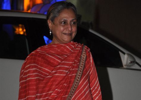 Bhaag Milkha Bhaag leaves Jaya Bachchan teary eyed http://movies.ndtv.com/bollywood/bhaag-milkha-bhaag-leaves-jaya-bachchan-teary-eyed-394896 Bhaag Milkha Bhaag, Jaya Bachchan, Vinod Khanna, Amitabh Bachchan, Watch Videos, Video Player, Adaptation, Actresses, Tv