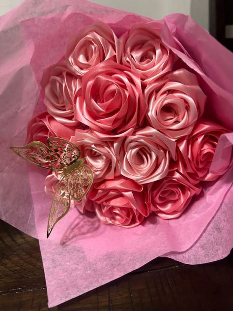 Pink Ribbon Rose Bouquet, Small Ribbon Rose Bouquet, Small Ribbon Bouquet, Pink Eternal Rose Bouquet, Pink Ribbon Bouquet, Ribbon Ramo, Ramo Ideas, Ribbon Rose Bouquets, Roses Bouquet Gift