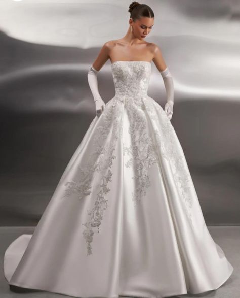 ❤️ Ballgown styles ❤️ Are you looking for a ballgown wedding dress?? We have plenty of choice, whether it be satin, tulle or lace. See our full collection of dresses on our website #weddinggown #elegantwedding #weddingdress #bridalgowninspiration #2025bridetobe #nibride #weddingdresswithsleeves #bridaldress #bridalgown #2026bride #bride #sparklydress #princessweddingdress #sleevedress #luxurybridal #brideuk #satinweddingdress #bridetobe #laceweddingdress #offtheshoulderweddingdress #stra... Satin Wedding Dress Ballgown, Wedding Dress Ballgown, European Wedding Dresses, Oksana Mukha, Bridal Gown Inspiration, Ballgown Wedding Dress, Wedding Dress White, Ballgown Wedding, European Dress