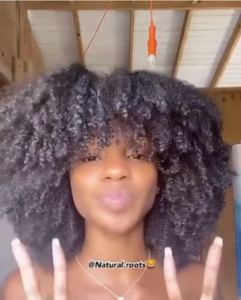 Different Types Of Afro Hair, Afro 4b Hairstyles, How To Loosen 4c Curls, How To Stretch 4b Hair, 4b Hair Tutorial, How To Stretch Out Curly Hair, Curly Afro Hairstyles Natural Curls, 4c Hair Stretching, 4b Curls Natural Hair