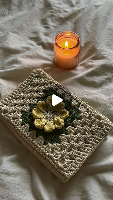 Book Crochet Cover, Crochet Book Cover, Crochet Book, Viral Reels, Crochet Inspo, Instagram Time, Crochet Books, So In Love, Crochet Art