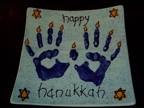 Hanukkah Preschool, Hannukah Crafts, Handprint Ideas, Hanukkah Ideas, Hanukkah Diy, Diy Hanukkah, Holiday Pottery, Hanukkah Art, Hanukkah For Kids