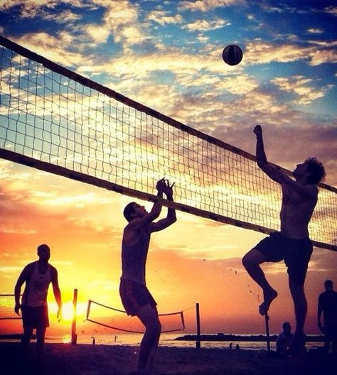 Beach Volleyball Volleyball Aesthetic, Volleyball Wallpaper, Volleyball Quotes, Volleyball Pictures, Volley Ball, Sport Photography, Types Of Photography, Beach Volleyball, Soccer Training