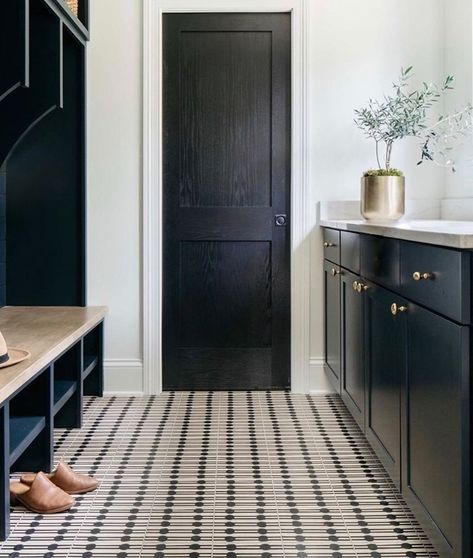 clé tile on Instagram: “the under-appreciated mudroom sees a lot of living, and cement tile makes a perfect floor choice for this very necessary space. with proper…” Black Mud Room, Black And White Mudroom, Black Mudroom, White Mudroom, Mudroom Ideas Entryway, Interior Portfolio, Entryway Decor Ideas, Mudroom Entryway, Cle Tile