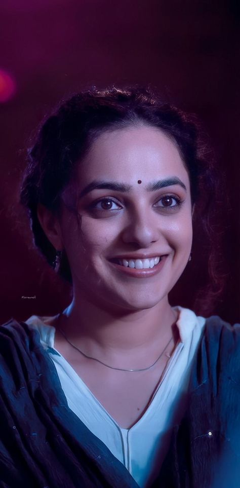 Nithya Menen, Fine Art Portrait Photography, Beauty Posters, Best Friend Poses, Portrait Pictures, Beauty Face Women, Beautiful Photoshoot, Love Couple Photo, Best Website