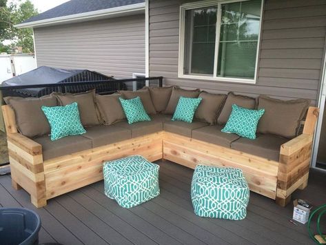 To recreate this awesome pallet repurpose sectional sofa you'll need 8 Wooden Pallets. This sofa use the Euro-pallets type. (There are different kinds of Shabby Chic Veranda, Pallet Sectional, Patio Plans, Deck Decor, Fireplace Designs, Sofa L, Pallet Patio, Pallet Sofa, Outdoor Couch