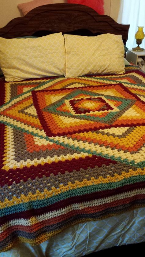 Crochet One Big Granny Square Blanket, Huge Crochet Blanket, Giant Granny Square Pattern, One Big Granny Square Blanket, Large Crochet Projects, Crochet Large Granny Square, Big Granny Square Pattern, Big Granny Square Blanket, Big Crochet Blanket