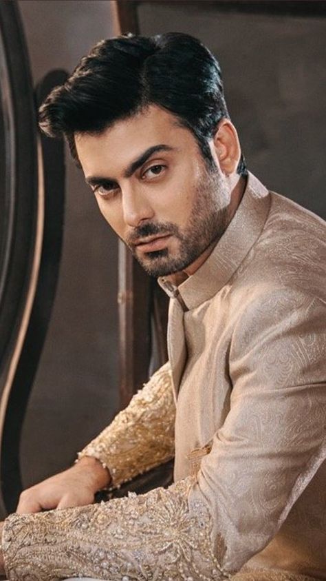 Fawad Khan Beard, Handsome Indian Men, Pakistani People, Fawad Khan, Stylish Pic, Wedding Sherwani, Wedding Outfit Men, Indian Men Fashion, Indian Groom