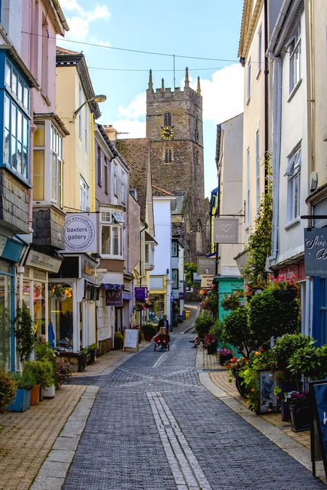 15 Best Things to Do in Dartmouth (Devon, England) - The Crazy Tourist Dartmouth Devon, England Aesthetic, South West Coast Path, Oxford England, Devon Uk, Devon England, Travel England, Cornwall England, Great Western