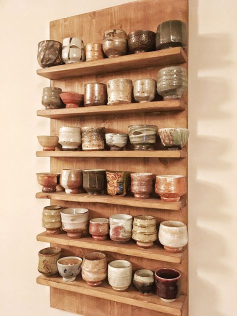 cup shelf Cup Shelf, Regal Design, Keramik Design, Ceramics Ideas Pottery, Ceramic Studio, Pottery Studio, Ceramic Cups, Handmade Pottery, Kitchen Wall