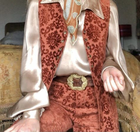 Howl Pendragon Aesthetic Outfit, Enby Prom Outfit, Cottagecore Glam, Look Winter, 70s Outfits, Funky Fashion, Cool Clothes, Character Outfits, 70s Fashion