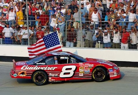 Dale Earnhardt Jr. on Twitter: "2001 MBNA Cal Ripken Jr. 400 @MonsterMile #TBT https://t.co/jEkMFUyAY2" Patriotic Images, Nascar Cars, Nascar Race Cars, Dale Jr, Daytona 500, Nascar Drivers, Dale Earnhardt Jr, Dale Earnhardt, Nascar Racing