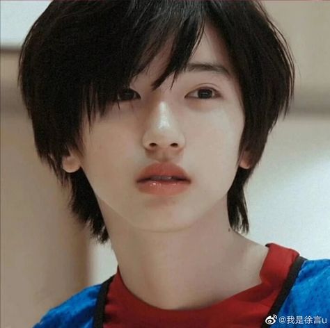 Shunsuke Michieda, Michieda Shunsuke, Naniwa Danshi, Aesthetic People, Japanese Boy, Japanese Men, Favorite Hairstyles, Hair Reference, Pose Reference Photo