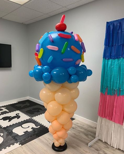 Balloon ideas ice cream Ice Cream Social Decorations, Balloon Ice Cream, Ice Cream Balloons, Marquee Numbers, Ice Cream Decorations, 50th Birthday Party Decorations, Creative Kids Crafts, Cat Birthday Party, Candyland Party