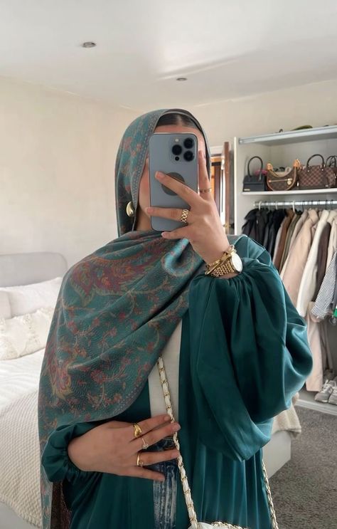 Hijab With Jewellery, Manifestation Tiktok, Photography Notebook, Journaling Photography, Luxury Influencer, Mood Nails, Motivation Manifestation, Motivation Positive Quotes, Modest Abaya