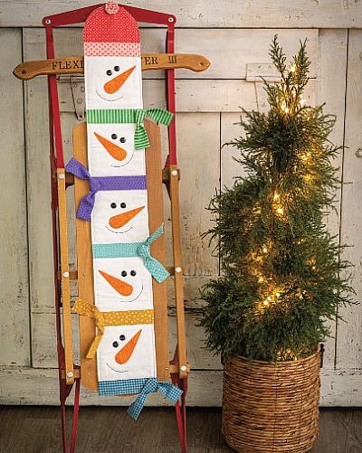 Easy Quilt Projects, Quilt Gifts, Wallhanging Patterns, Wall Hanging Quilt, Snowman Quilt, Paper Crafts Magazine, Needlework Shops, Hanging Quilts, Fat Quarter Quilt