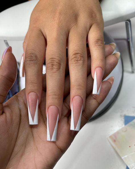 Posted by Zoe Scott. . I'm stepping into the chic universe of long French tip nails today, a realm where elegance is timeless and style knows no bounds. I'm set to explore a... Check more at https://alexie.co/beauty/best-long-french-tip-nail-designs-to-try-today/ Coffin French Tips, V French Tip, Coffin French Tip, White Spots On Nails, White Tip Nail Designs, Long French Tip Nails, Nails Black And White, Tip Nail Designs, Coffin French