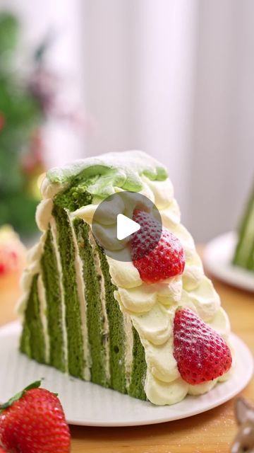 QELEG | silicone-mold on Instagram: "Matcha Christmas Cottage Sponge Cake, it`s time to swich up your dessert game.

 #spongecakes #match#decoratingideas #christmas #christmastreats #satisfying #snack #baking #foodphotography #foodphotographyandstyling #foodgasm #tasty #dessert #inspiration #instagood #cakeart #sugarart #cakeideas #LoveCelebration #BeautifulMoments #baking #bakinglove#reels#video#diy" Christmas Sponge Cake, Matcha Christmas, Dessert Inspiration, Tasty Dessert, Christmas Cottage, Reels Video, Christmas Cakes, Sugar Art, Sponge Cake