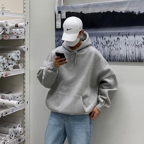 Men’s Hoodie Style, Grey Hoodie Streetwear, Oversized Hoodie Outfit Men Aesthetic, Grey Hoodie Men Outfit, Over Size Hoodie Outfit, Men’s Hoodie Outfit, Gray Hoodie Outfit Men, Grey Hoodie Outfit Aesthetic, Grey Outfits Men