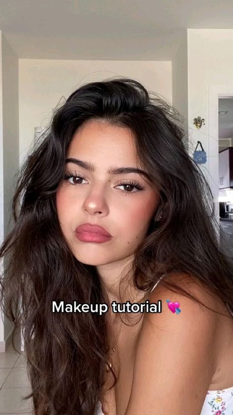 Easy Face Makeup, Fall Makeup Looks For Brown Eyes, Simple Cute Makeup, Low Visual Weight Makeup, Natural Glam Makeup Looks, Bruja Halloween, Makeup Tuts, Elegantes Makeup, Soft Makeup Looks