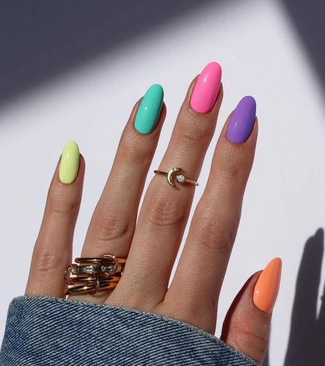 30+ Cute Spring Nails Also Fashionable Winter Nails Designs, Skittle Mani, Rainbow Nail Art, Nails Art Designs, Romantic Nails, Cute Spring Nails, Trendy Nail Art Designs, Summery Nails, Vacation Nails