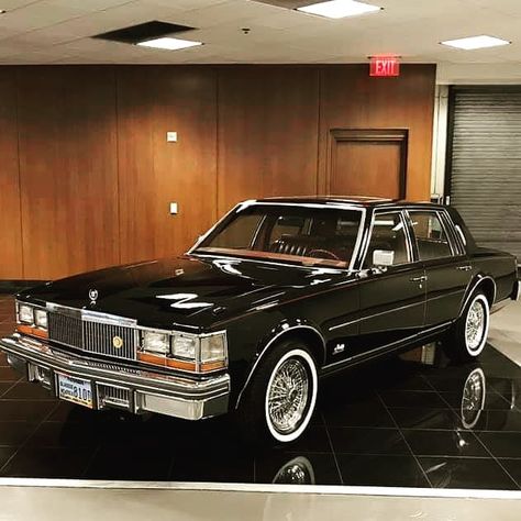 Cadillac Life on Instagram: “1976 - 1979 Cadillac Seville Cadillac Life!!! #Cadillacs #Cadillac #cadillaclife #lowrider #Americancar #America #Luxury #Miami…” 85 Cutlass Supreme, Classic Cadillac Cars, Cadillac Seville 1979, Old Cadillac, Cadillac Lowrider, Cadillac Car, Luxury Miami, Black Cadillac, Classic Cadillac