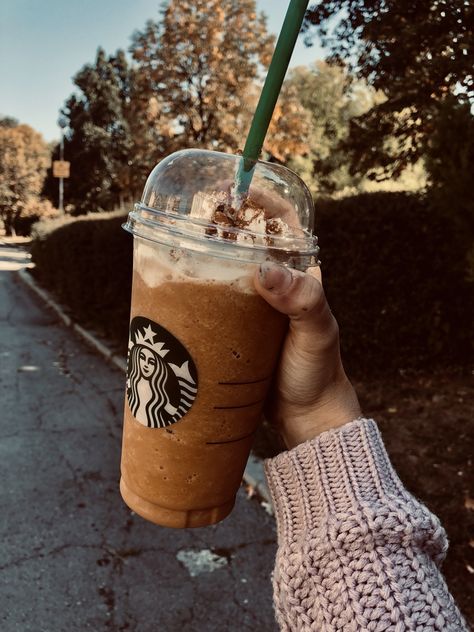 #autumn #fall #starbucks #aesthetic Fall Starbucks, Starbucks Fall Drinks, Starbucks Wallpaper, Starbucks Pumpkin Spice Latte, Starbucks Pumpkin Spice, Fall Menu, Caramel Mocha, Starbucks Pumpkin, Starbucks Drink