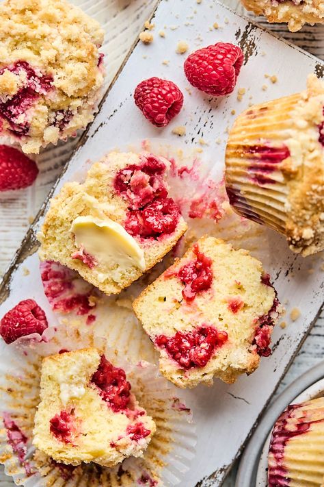 Raspberry Muffins Raspberry Ricotta Muffins, Orange Raspberry Muffins, Raspberry Baked Goods, Raspberry Corn Muffins, Pink Muffins, Healthy Raspberry Muffins, Raspberry Muffin Recipes, Bread Photography, Morning Magic