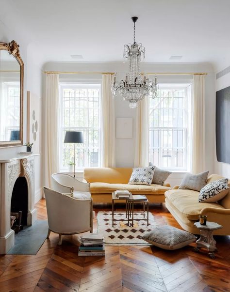 New York Brownstone, Deco Studio, Set Sofa, Boho Interior, Smart Design, Small Living Rooms, Small Living Room, Small Living, Cheap Home Decor