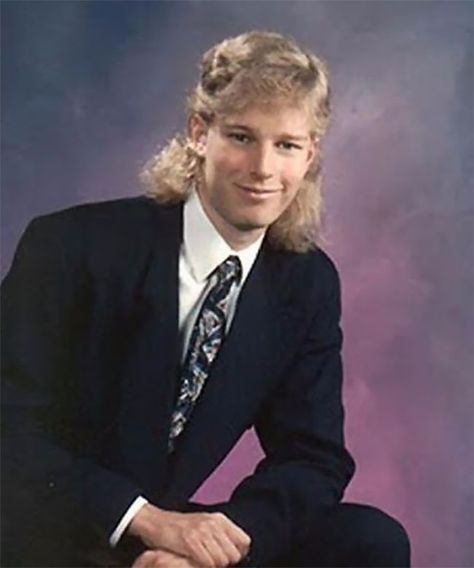 Mullet: The Badass Hairstyle Of The 1970s, 1980s And Early 1990s, http://photovide.com/badass-hairstyle-1970-1980-1990/ Check more at http://photovide.com/badass-hairstyle-1970-1980-1990/ 80s Portraits, 1970 Hairstyles, Ugly Hair, High School Photos, Awkward Photos, Yearbook Photos, Bad Picture, Business Party, Hello Ladies