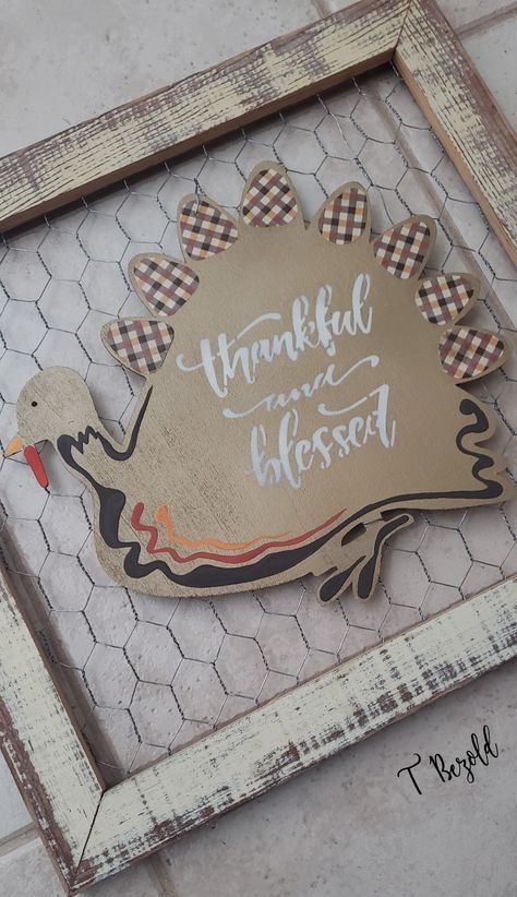 Dollar Tree Thanksgiving Crafts, Thanksgiving Crafts Kids, Dollar Tree Thanksgiving, Wood Turkey, Crafts Dollar Tree, Fall Craft Fairs, Easy Fall Wreaths, Fall Wood Signs, Turkey Crafts