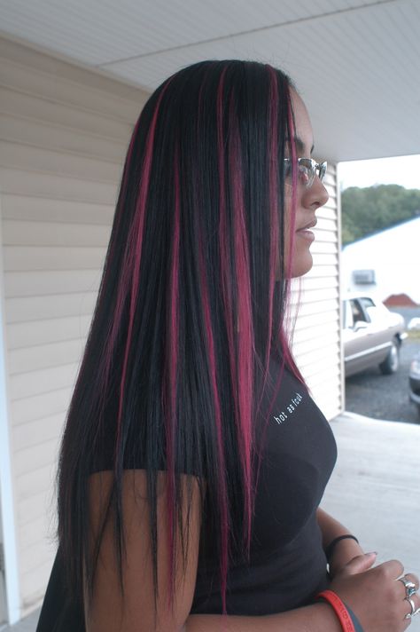 Black And Pink Hair Extensions, Black Hair Pink Extensions, Black Hair With Pink Extensions, Black With Pink Underneath Hair, Black Hair Pink Streaks, Color Hair Extensions Ideas, Pink Strips In Hair, Pink Extensions Hair, Pink Streaks In Black Hair