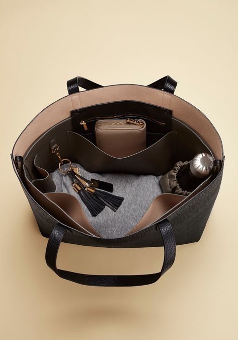 Check out these great-looking tote bag inserts from Cuyana and My Smart Organizer to keep you organized. Tote Organizer Insert, Cuyana Tote, Tote Insert, Womens Work Bag, Tote Bag Organizer, Inside My Bag, Purse Insert, Organized Home, Tote Organization