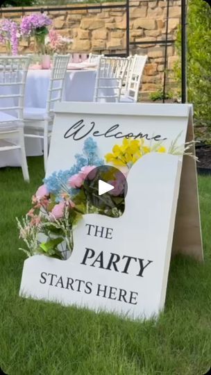 33K views · 4.3K reactions | DIY flower box welcome sign! (Sam does my voiceover! How’d she do?!) This was completely made out of scrap wood actually! And it’s cool because I can switch up the wording and flower arrangement for the next time I use it! #welcomesign #diywelcomesign #floralwelcomesign | RAVEN ELYSE | ravenelyse · Original audio Flower Box Welcome Sign, Diy Flower Box, Raven Elyse, Diy Flower Boxes, Because I Can, Flower Box, Scrap Wood, Flower Boxes, Diy Flowers