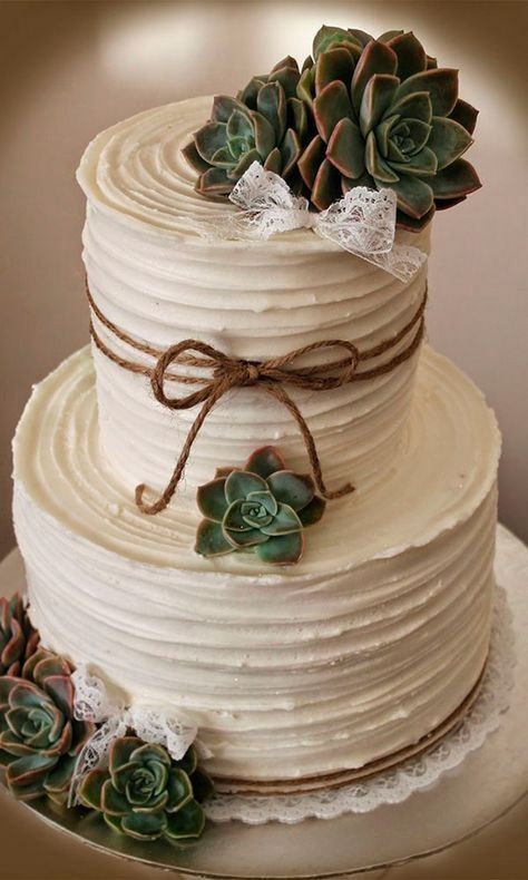 Wedding Cake Greenery, Vintage Pasta, Burgundy Wedding Cake, Cactus Cake, Pretty Wedding Cakes, Wedding Cakes Elegant, Country Wedding Cakes, Cowgirl Magazine, Luxury Wedding Cake