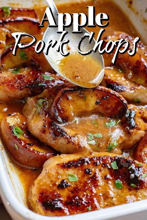 Apple Pork Chop Recipes, Pork Loin Chops Recipes, Boneless Pork Chop Recipes, Pork Crockpot Recipes, Pork Dinners, Easy Pork Chops, Apple Pork, Apple Pork Chops, Fall Meal