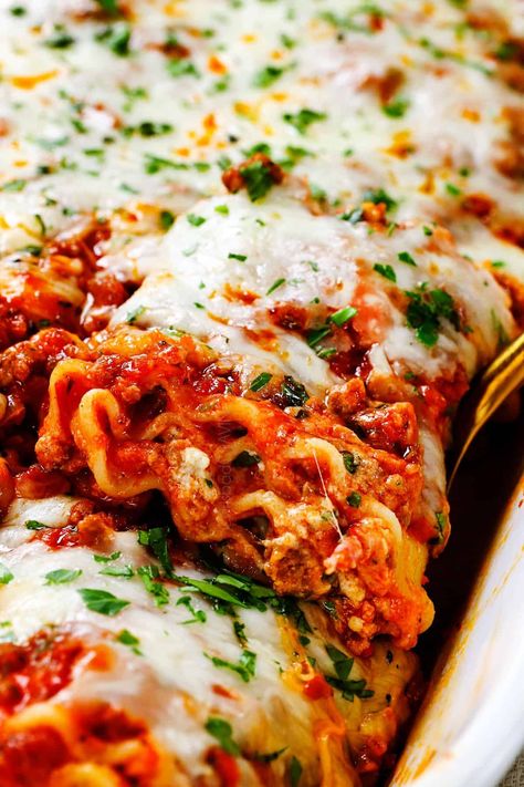 Recipe for Lasagna Roll-Ups - Carlsbad Cravings Roll Up Lasagna Recipe Ground Beef, Pasta Roll Ups, Lasagna Roll Up Recipe, Lasagna Party, Lasagna Roll Up, Recipe For Lasagna, Lasagna Rolls Recipe, Gluten Free Lasagna Noodles, Spinach Lasagna Rolls