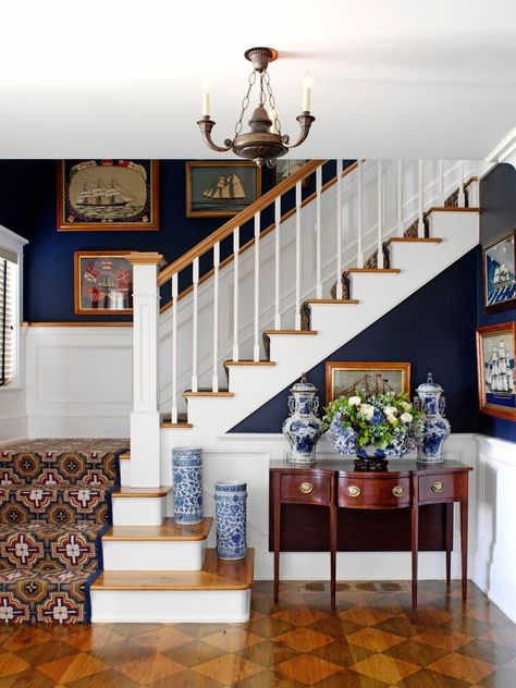 Habitually Chic® » The Sheiling Nantucket. This home has been completely renovated by architect Lyman Perry and decorated by interior designer Debra Blair using many traditional Nantucket elements like lightship baskets, nautical motifs, Victorian sailors wool pictures, and the owner’s own blue and white porcelain. Wool Pictures, Nantucket Home, Interior Design Minimalist, Traditional Interior Design, Design Apartment, Blue And White Porcelain, Southern Home, Top Interior Designers, Traditional Interior