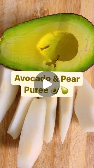 Ivaan Khanna 🧿 on Instagram: "Homemade baby food: Avocado and pear puree! 🥑🍐

📌 Important tips:
 
⭐️ Many babies are ready to start solids between 4 and 6 months

⭐️ Introduce solids one at a time

⭐️ Wait at least 3 days after each new food to check for allergic reactions

⭐️ Start with purees, then move to mashed foods
 
⭐️ when your baby is ready, add more texture by mixing and matching ingredients.
.
.
.
.
.
#pearpuree #avocado #mashedavocado #healthyfoodbites #healthyfood #health #babyfoodrecipes #babyfoodrecipes #babyfoodideas #babyfood #instagood #instafood #instafoodie #reelsinstagram #reelsindia #babycerelac #reelitfeelit #ivaankhanna #babyfood #6monthsold #parenting #babycare #newborn #newbornbabies #parentingtips #ourbaby #allaboutbaby aums #newparentsupport #together #toget Avocado Baby Food Recipes, Pear Puree Baby Food, Avocado Puree For Baby, Pear Baby Food, 8 Month Old Baby Food, Avocado Baby Food, Food Avocado, 6 Month Baby Food, Baby Solid Food