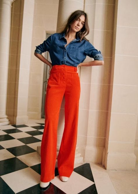 Orange Trousers Outfit, Red Trousers Outfit, Brown Trousers Outfit, Red Jeans Outfit, Orange Pants Outfit, Pantalon Orange, Wide Leg Trousers Outfit, Red Pants Outfit, Job Clothes