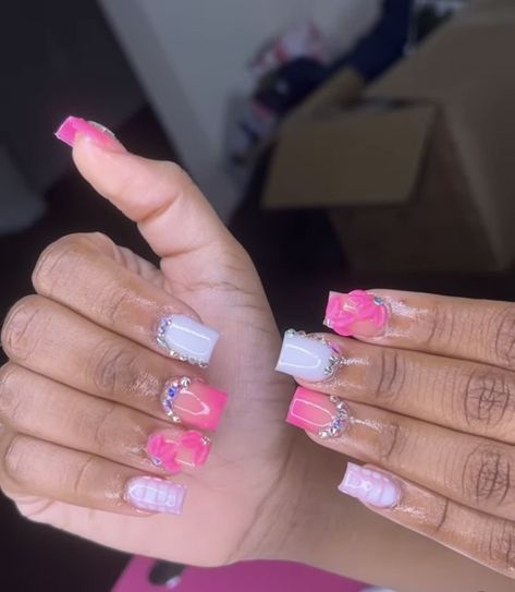 Short Pink Acrylic Nails With Rhinestones, Pink And White Acrylic Nails, Acrylic Nails Short, Cute Short Nails, Acrylic Nail Set, Hard Nails, Colored Acrylic Nails, White Acrylic Nails, Girly Acrylic Nails