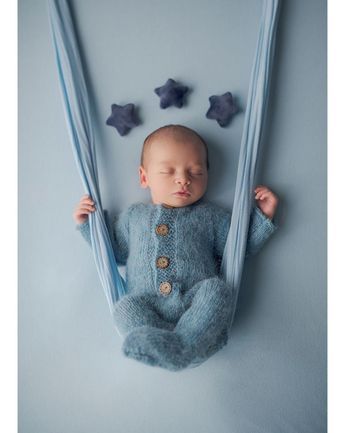 Newborn Photography Ideas Studio, Newborn Photoshoot Boy, New Borned Baby Boy, Baby Photoshoot Ideas Boy, Newborn Boy Photoshoot, Photoshoot For Baby, Home Photo Ideas, Newborn Baby Boy Photography, Baby Boy Photoshoot