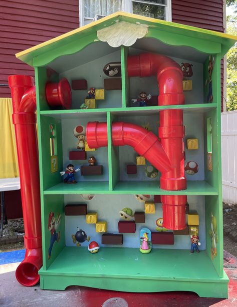 Mario Bros Doll House, Super Mario Shelves, Super Mario Doll House Diy, Mario Playset Diy, Diy Mario Dollhouse, Diy Super Mario Dollhouse, Boy Dollhouse Diy, Mario Doll House, Super Hero Doll House For Boys