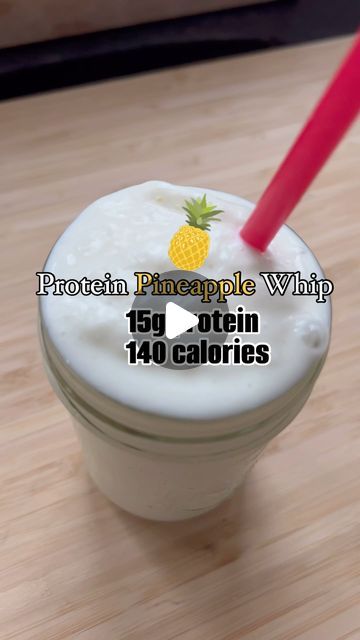 Pineapple whip! 15g protein 137 calories. 2 minute snack.
Ingredients ⤵️
1/2 cup 2% cottage cheese
1/2 cup frozen pineapple 
Water fo... | Instagram Simple Smoothies, Best High Protein Foods, Fruit Whip, Cottage Cheese Recipes Healthy, Clean Desserts, Pineapple Whip, Mediterranean Meals, Clean Dessert, Pineapple Water