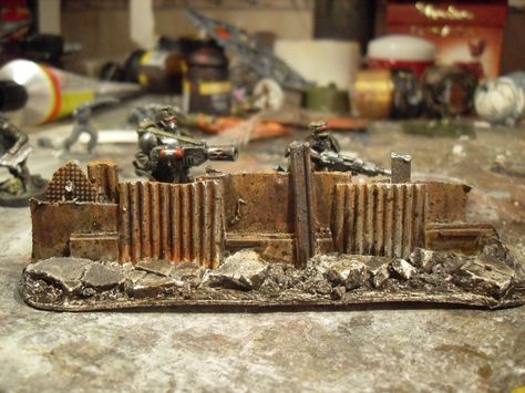 In between all the painting and kitbashing, let’s take time for a quick and easy recipe for building your own scatter terrain for games of 40k, Necromunda, Inquisitor 28 (or any other skirmis… Apocalypse Scenarios, Ork Terrain, Scifi Terrain, Warhammer Scenery, Necromunda Terrain, Model Terrain, Miniature Terrain, Model Train Table, Model Training