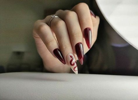 Dark Red Nail Art Designs, Short Quince Nails, Nail Designs Halloween, Snake Nails, Nails 2023 Trends, Ruby Nails, Art Nail Designs, Red Nail Art Designs, Witchy Nails